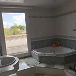 Grande Maison Familiale Avec Piscine Couverte Chauffee A 15 Min Du Centre De Nantes * ורטו