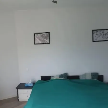 Grande Maison Familiale Avec Piscine Couverte Chauffee A 15 Min Du Centre De Nantes Prázdninový dům *