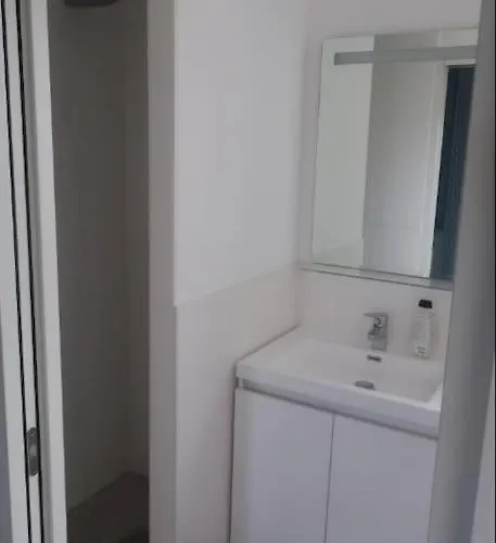 بيت للعطل Grande Maison Familiale Avec Piscine Couverte Chauffee A 15 Min Du Centre De Nantes